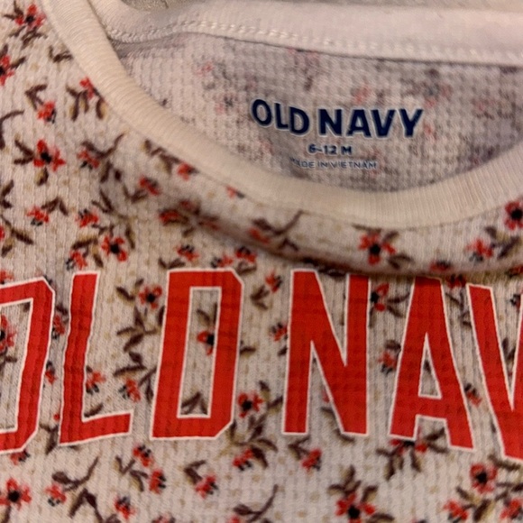 Old navy 2 piece long sleeve set - Picture 3 of 4